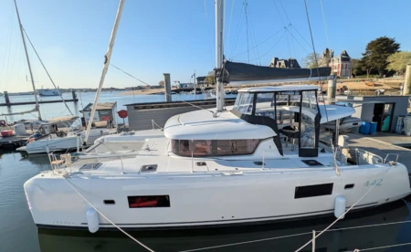 Lagoon 43