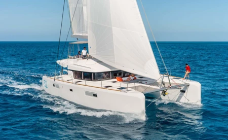 Lagoon 52