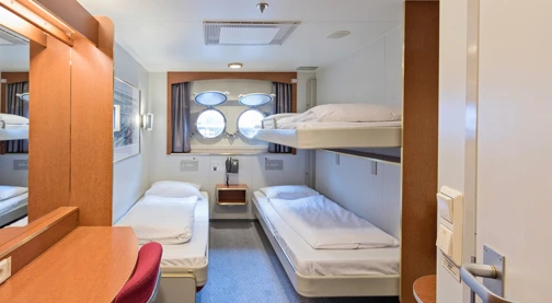 Cabine extérieure pour trois voyageurs - Pont inférieur