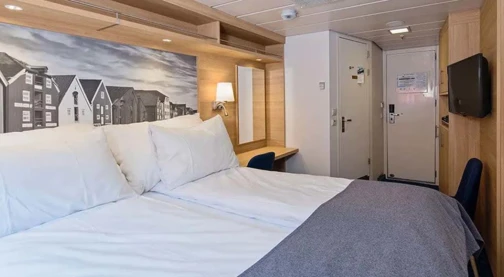 Outside cabin - Upper deck