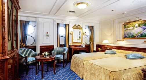 Cat D Deluxe Staterooms - Cabin Deck