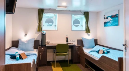 Cabine double avec hublot