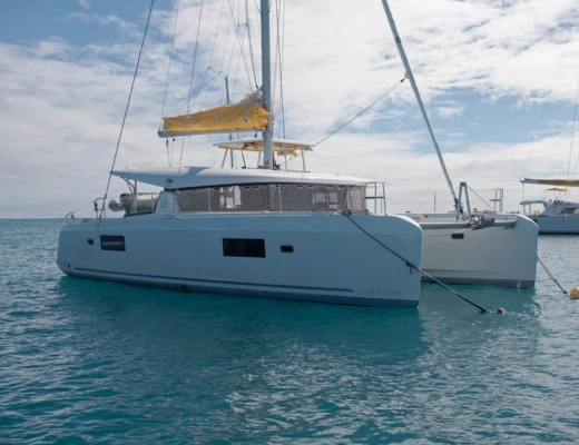 Lagoon 42