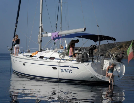 Bavaria 42