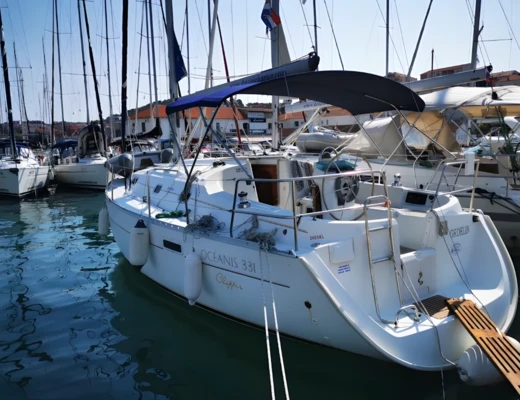 Oceanis 331