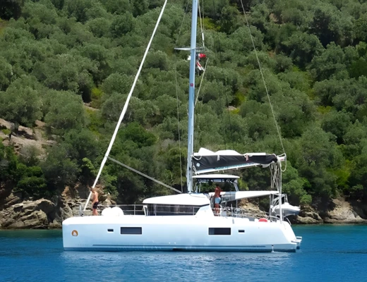 Lagoon 42