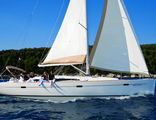 Salona 44
