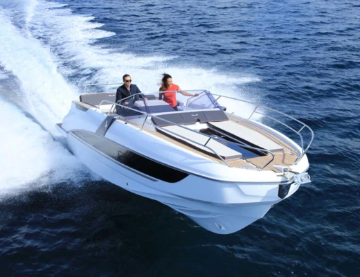 Flyer 8.8 Sundeck