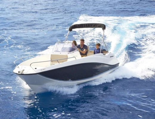 Quicksilver Activ 555