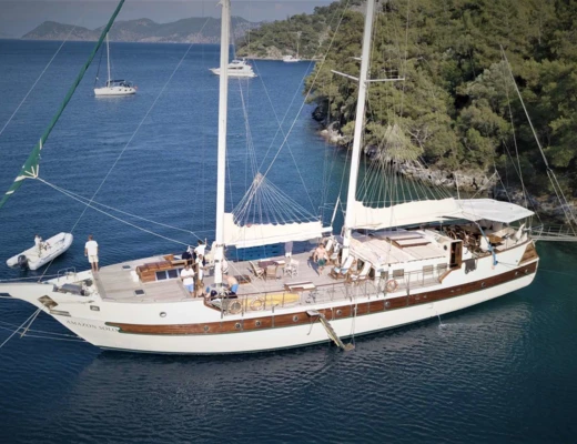 S/Y Amazon Solo