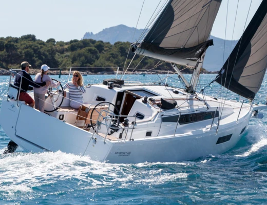 Sun Odyssey 350