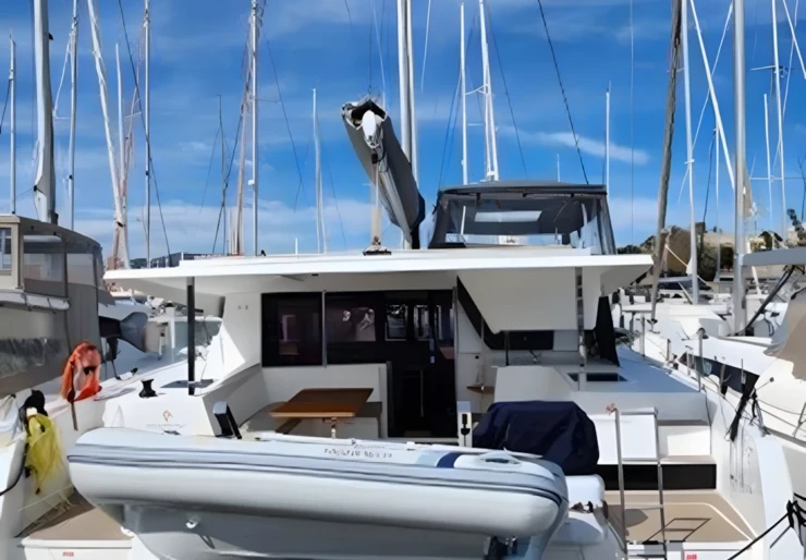 Isla 40 La Lonja Marina | Maloja