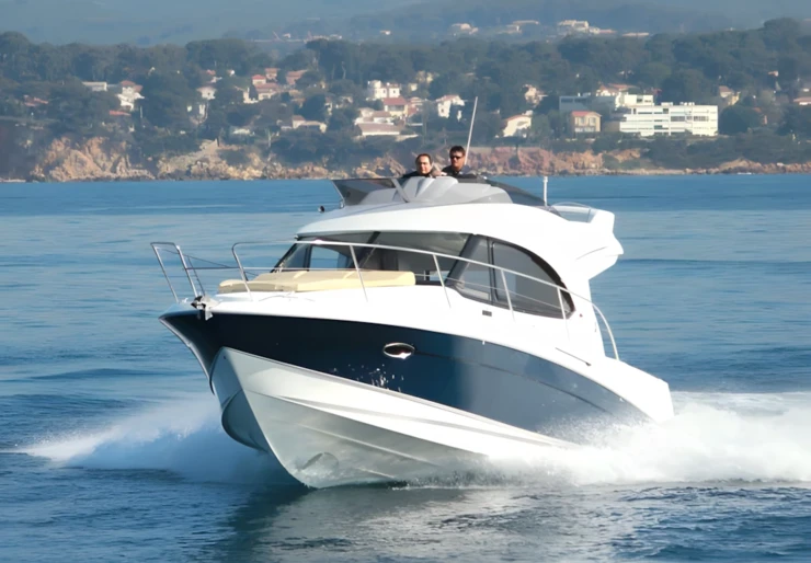 Antares 32 ACI Marina | Antares 32 fly
