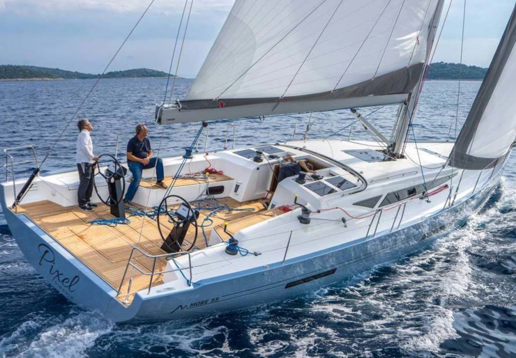 More 55 Marina Baotic | Manta Ray - Black Edition