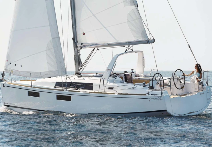 Oceanis 35.1 Port de Sorrente | Guapa