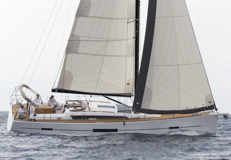 Dufour 520 GL Port de Mahé | MLJET