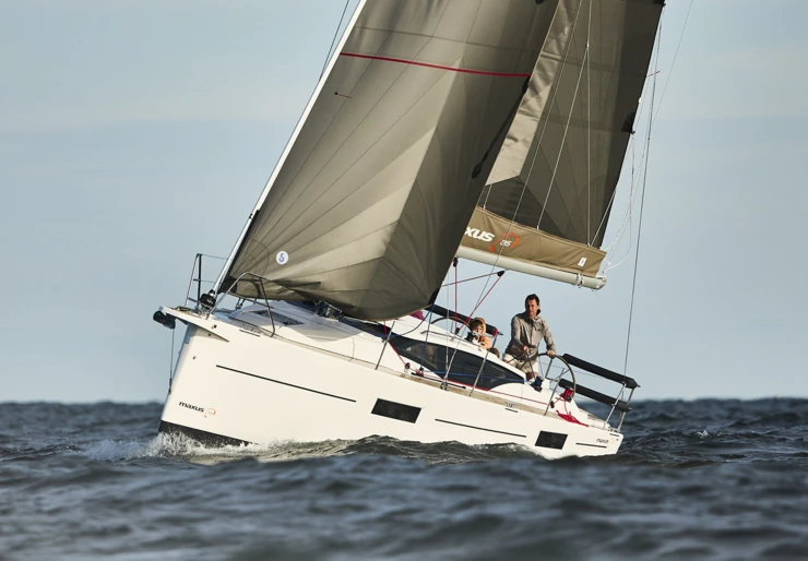 Maxus 35 Valencia harbour | 