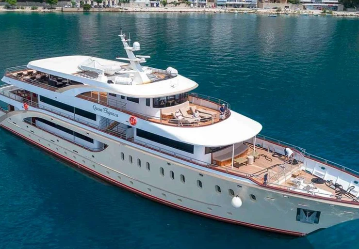 Queen Eleganza Croatia | Queen Eleganza