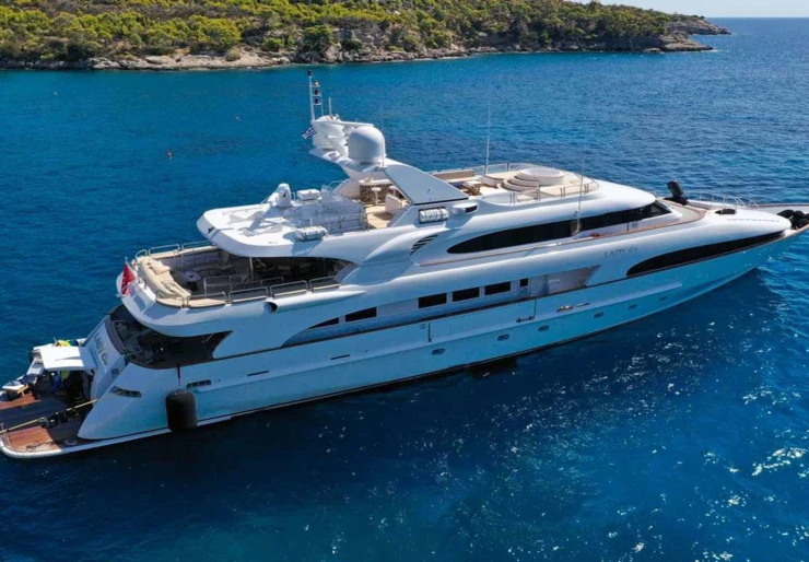 Lady G II Grecia | LADY G II