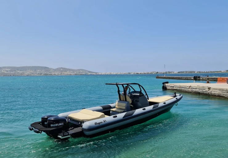 Magna 32 Paros harbour | 