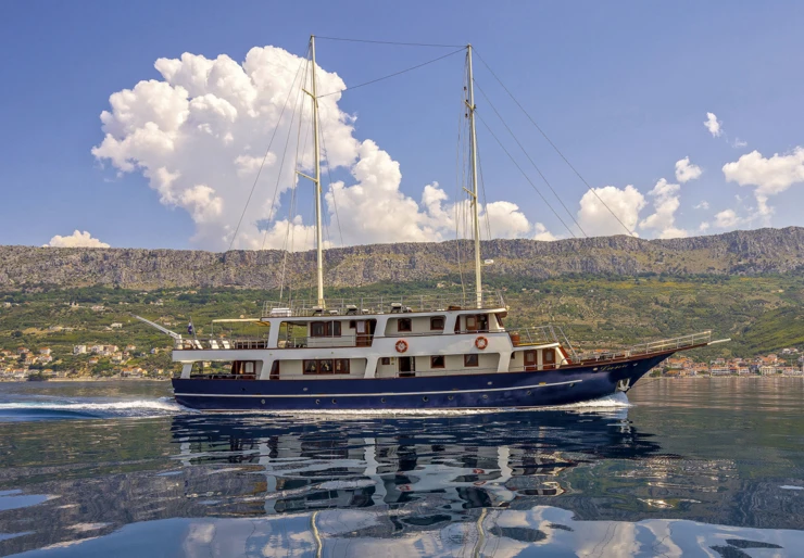 Luna Croatia | Luna