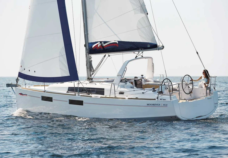 Oceanis 35 (Moorings) Cannigione | 