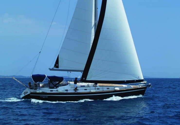 Ocean Star 56.1 Lavrion harbour | TheBigBlue