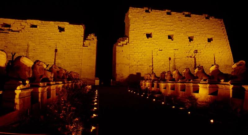 Spectacle de sons et lumières au temple de Karnak