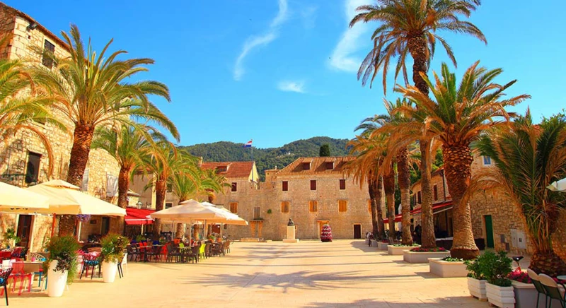 Randonné citadine à travers Hvar