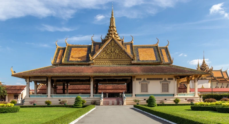 Visit of the Royal Palace of Phnom Penh