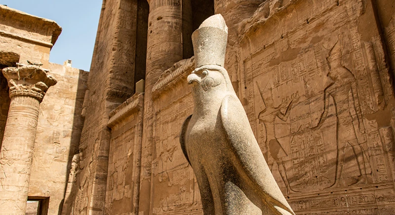 Visite du temple d'Horus