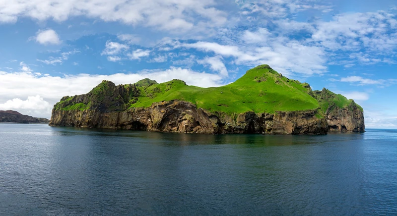 Circumnavigation of Heimaey