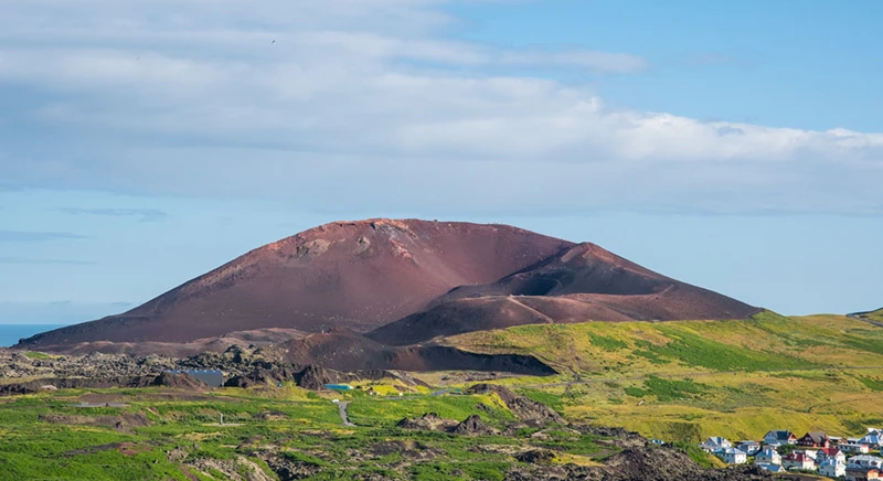 Hiking on the Eldfell volcano