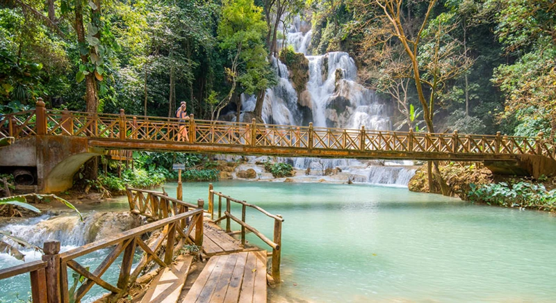 Les magnifiques chutes d'eau de Kuang Si