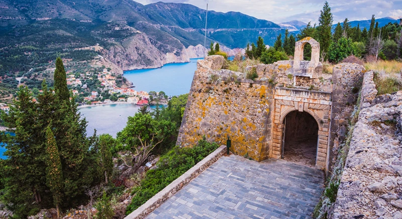 Découverte du château d'Assos