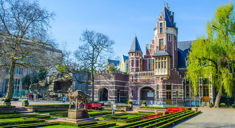 Top 3 d'Anvers : vue du nord, de la gare centrale d'Anvers et de la cathédrale d'Anvers