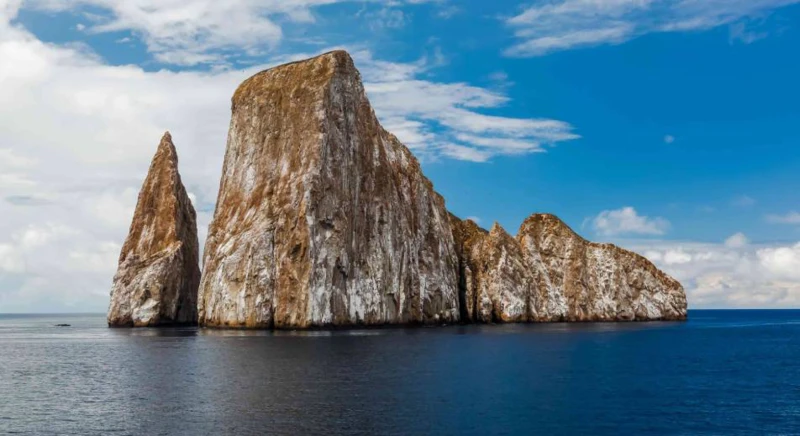 Navigation autour de León Dormido (Kicker Rock)