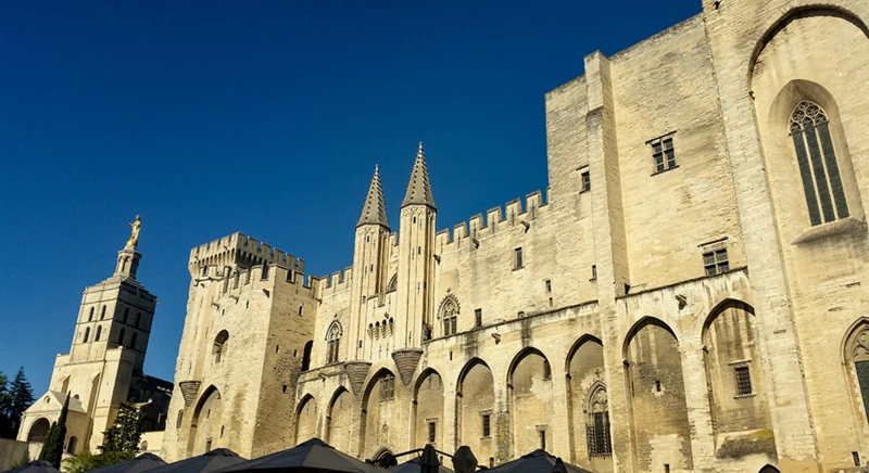 Degustazione di vini a Château-neuf-du-Pape