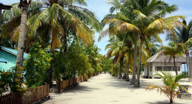 Promenade dans le village d'Arborek
