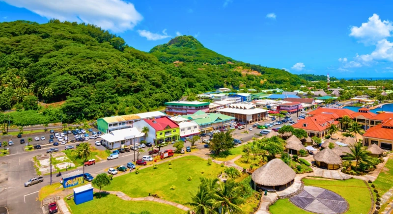 Free visit of the village of Uturoa