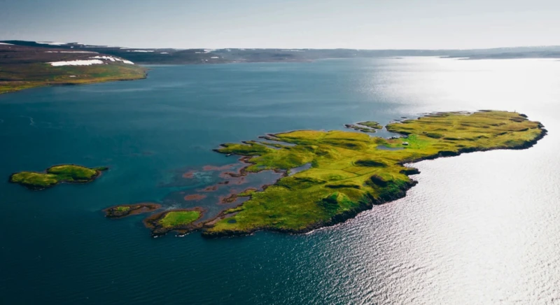 Visit of Aedey island