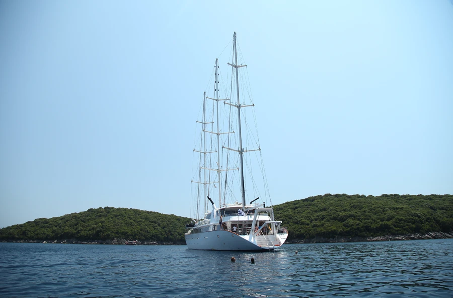 Du Péloponnèse à la mer Égée : voyage épicurien à la découverte des vins et merveilles de la Grèce