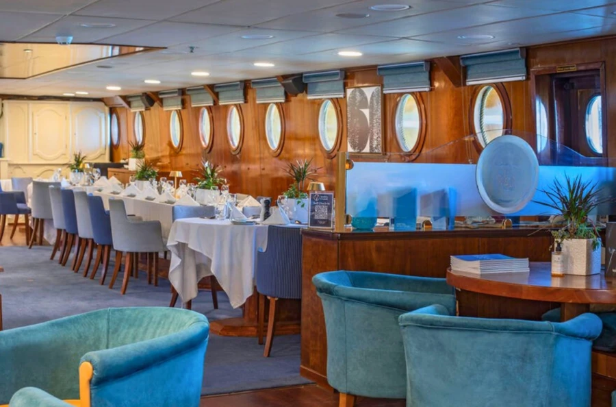 Cyclades authentiques : croisière exclusive en mer Égée entre charme et sérénité des îles grecques