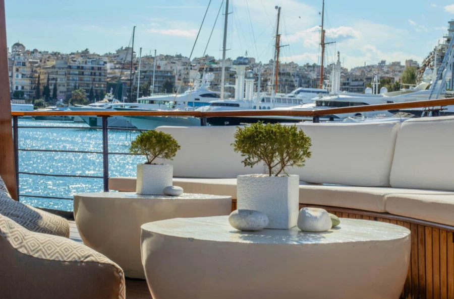 Cyclades authentiques : croisière exclusive en mer Égée entre charme et sérénité des îles grecques
