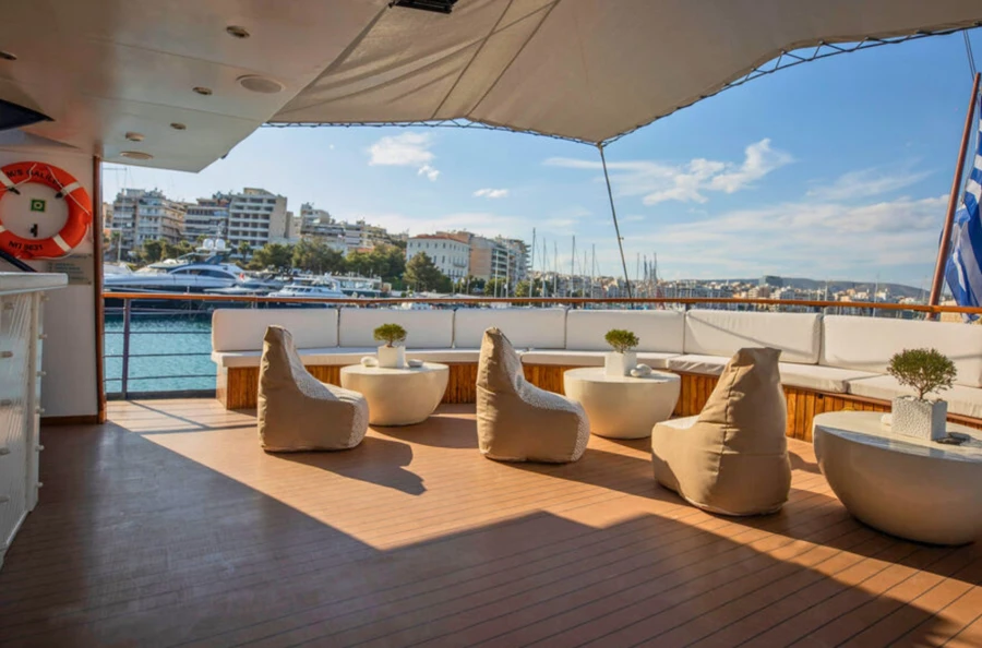 Cyclades authentiques : croisière exclusive en mer Égée entre charme et sérénité des îles grecques