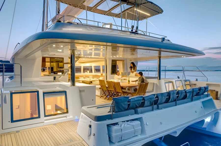 Tropical getaway: the best of the Grenadines from Martinique on a catamaran