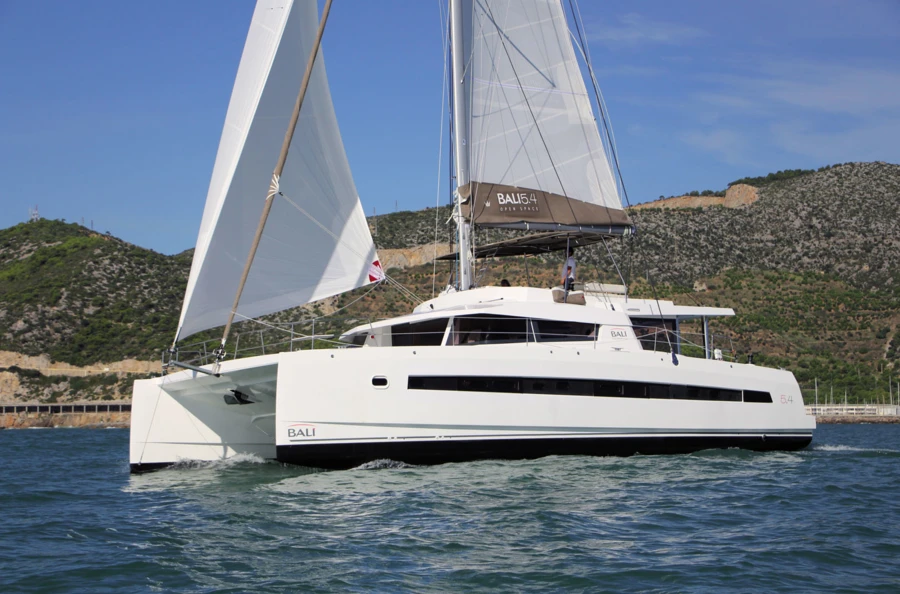 Évasion de 8 jours en catamaran : croisière de rêve au cœur d’un paradis tropical