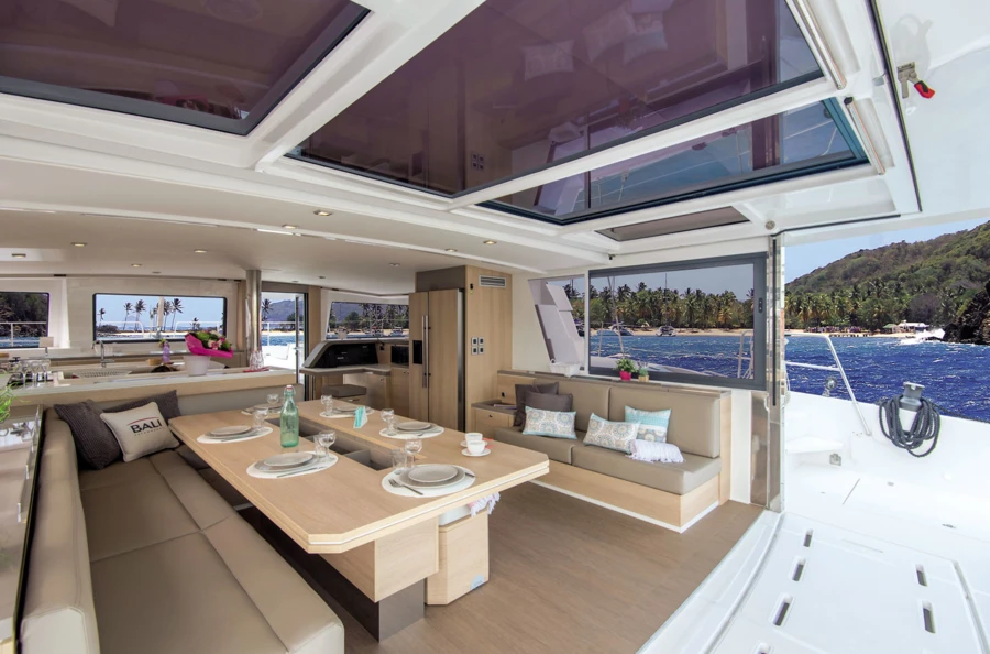 Évasion de 8 jours en catamaran : croisière de rêve au cœur d’un paradis tropical