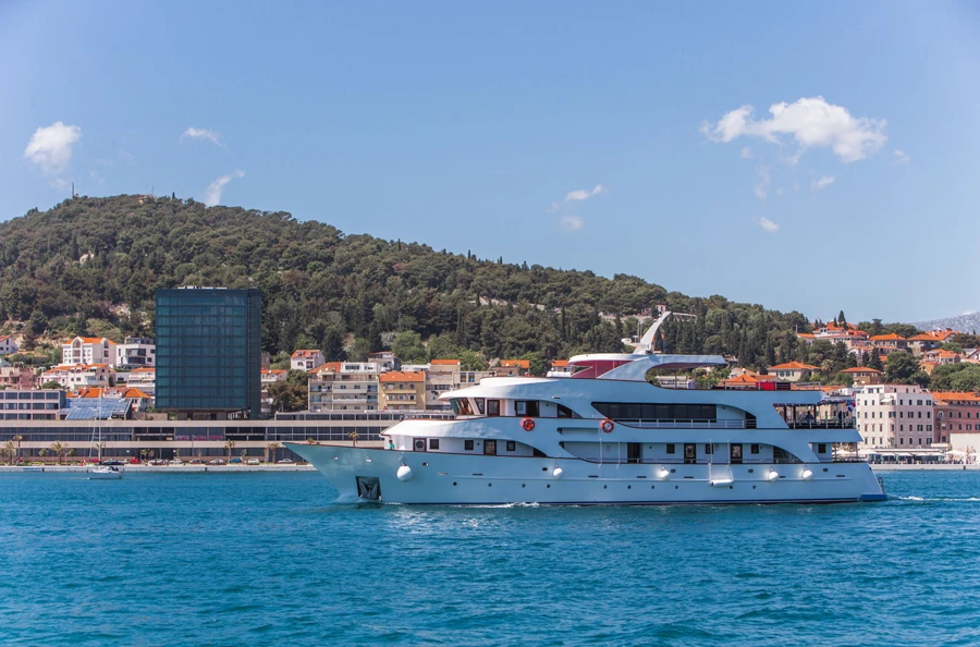 Die Schönheit der Strände und historischen Stätten in Kroatien
