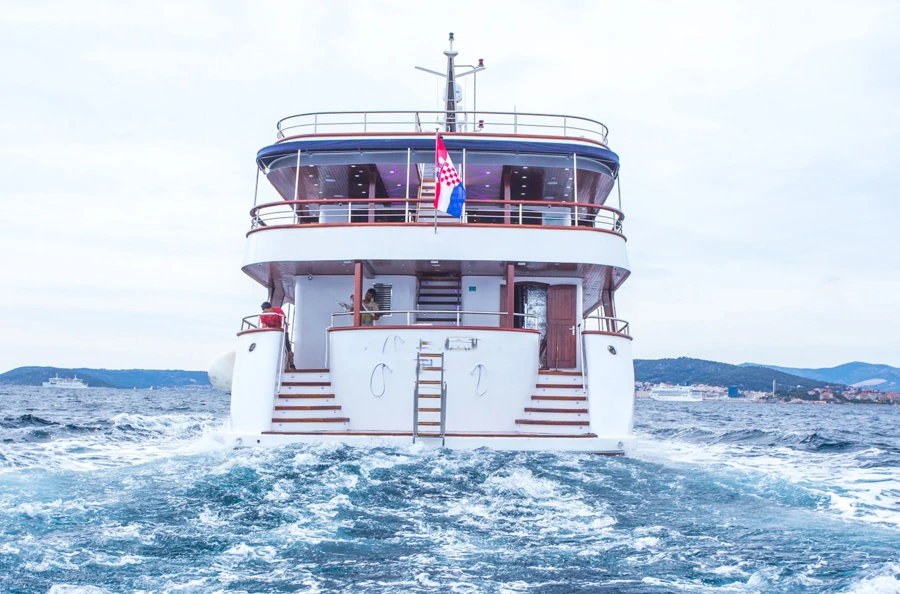 Séjour en bateau entre villes médiévales et plages paradisiaques